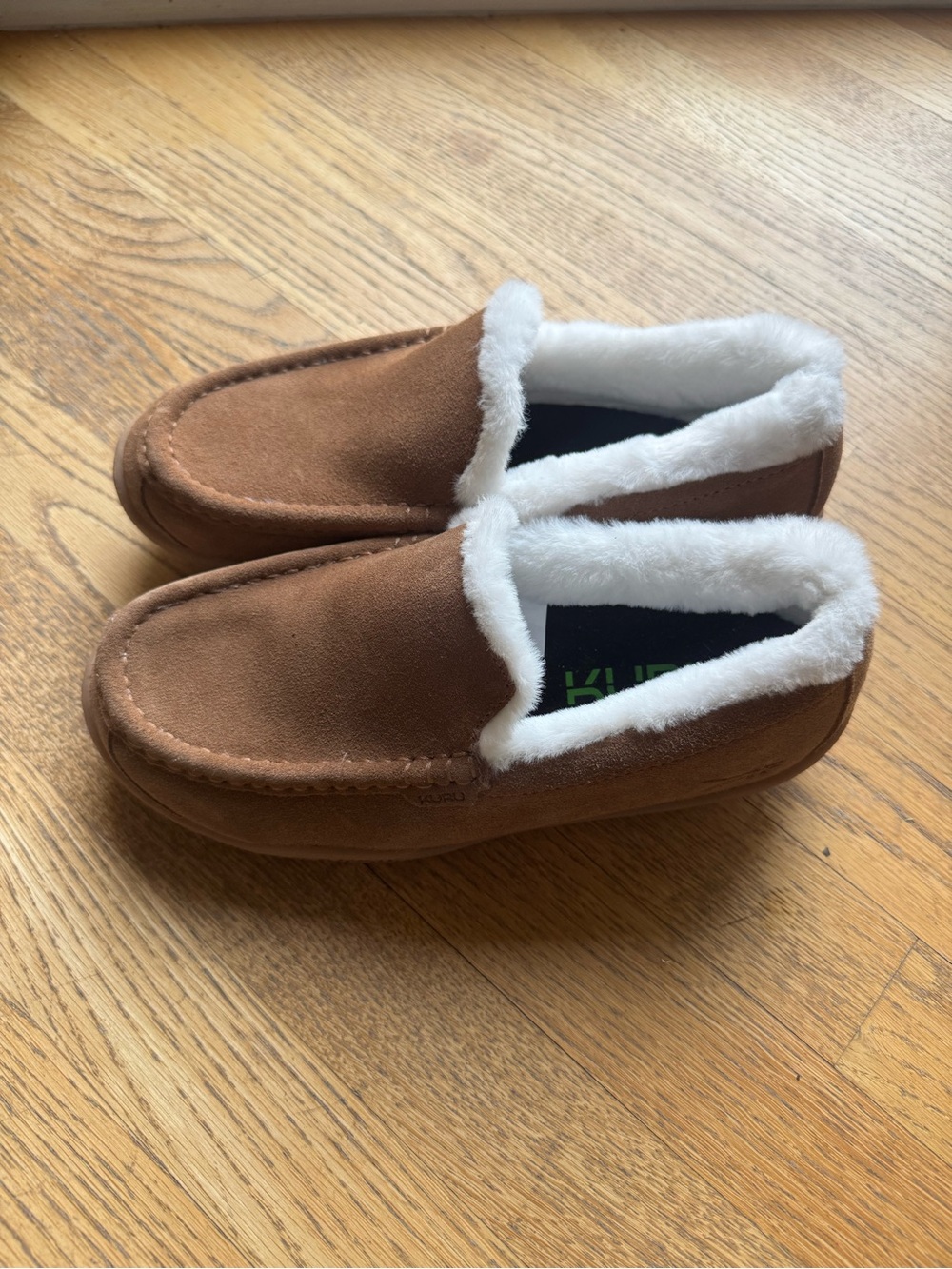New! KURU Women's Brown Slippers with White Faux-Fur Trim